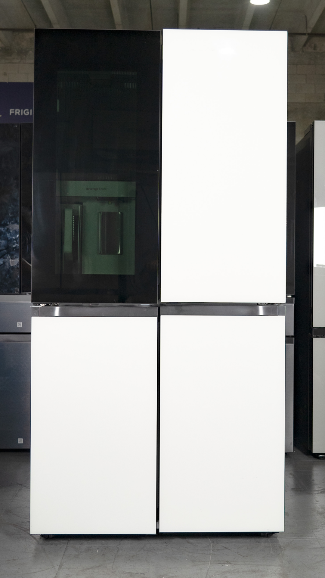 SAMSUNG FRIDGE OPEN BOX (RF29DB970012) Bespoke 4-Door Flex™ Refrigerator with Beverage Zone™ and Auto Open Door